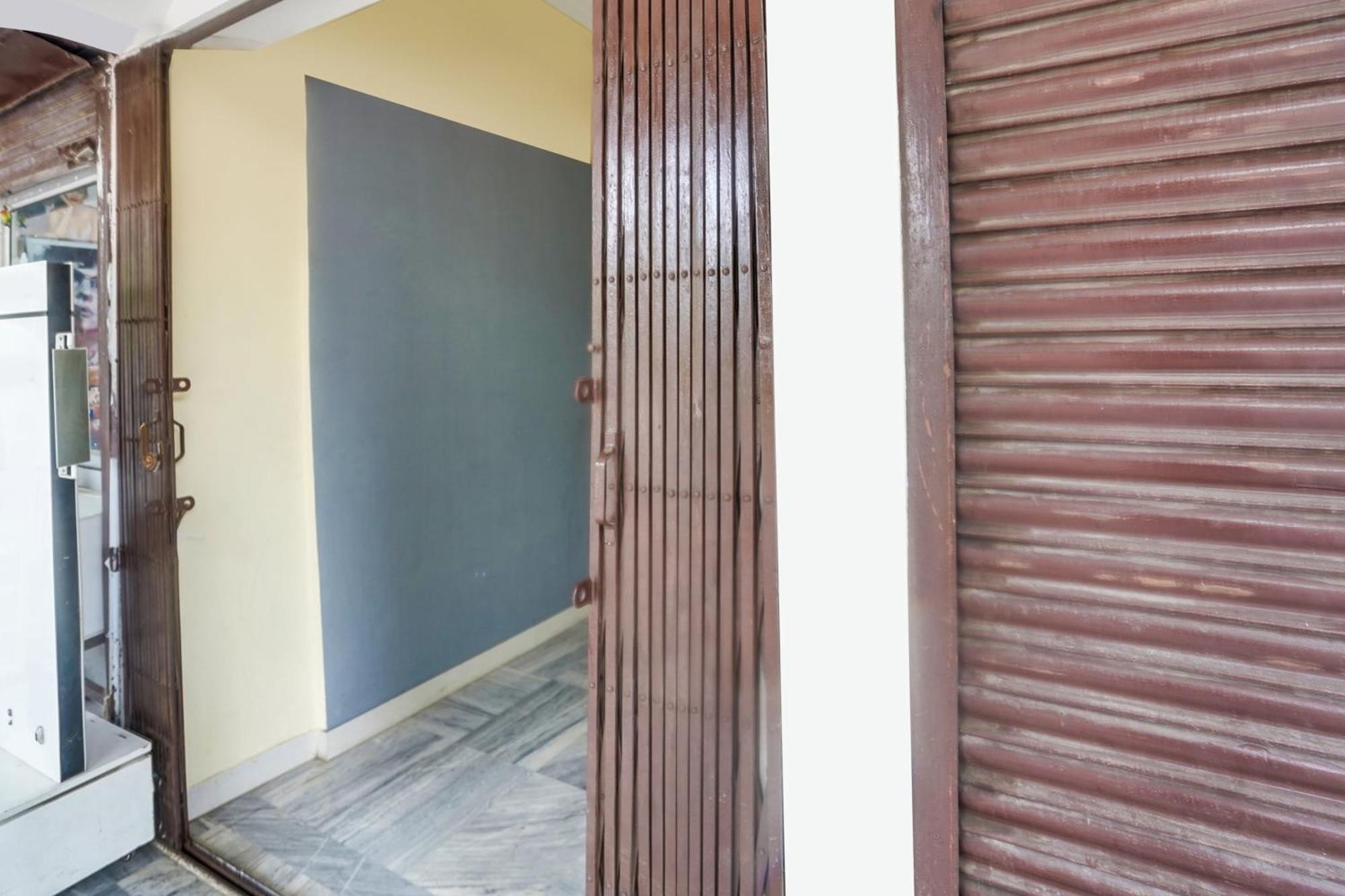 Super Collection O Rajapur Circuit House Hotel Prayagraj Ngoại thất bức ảnh
