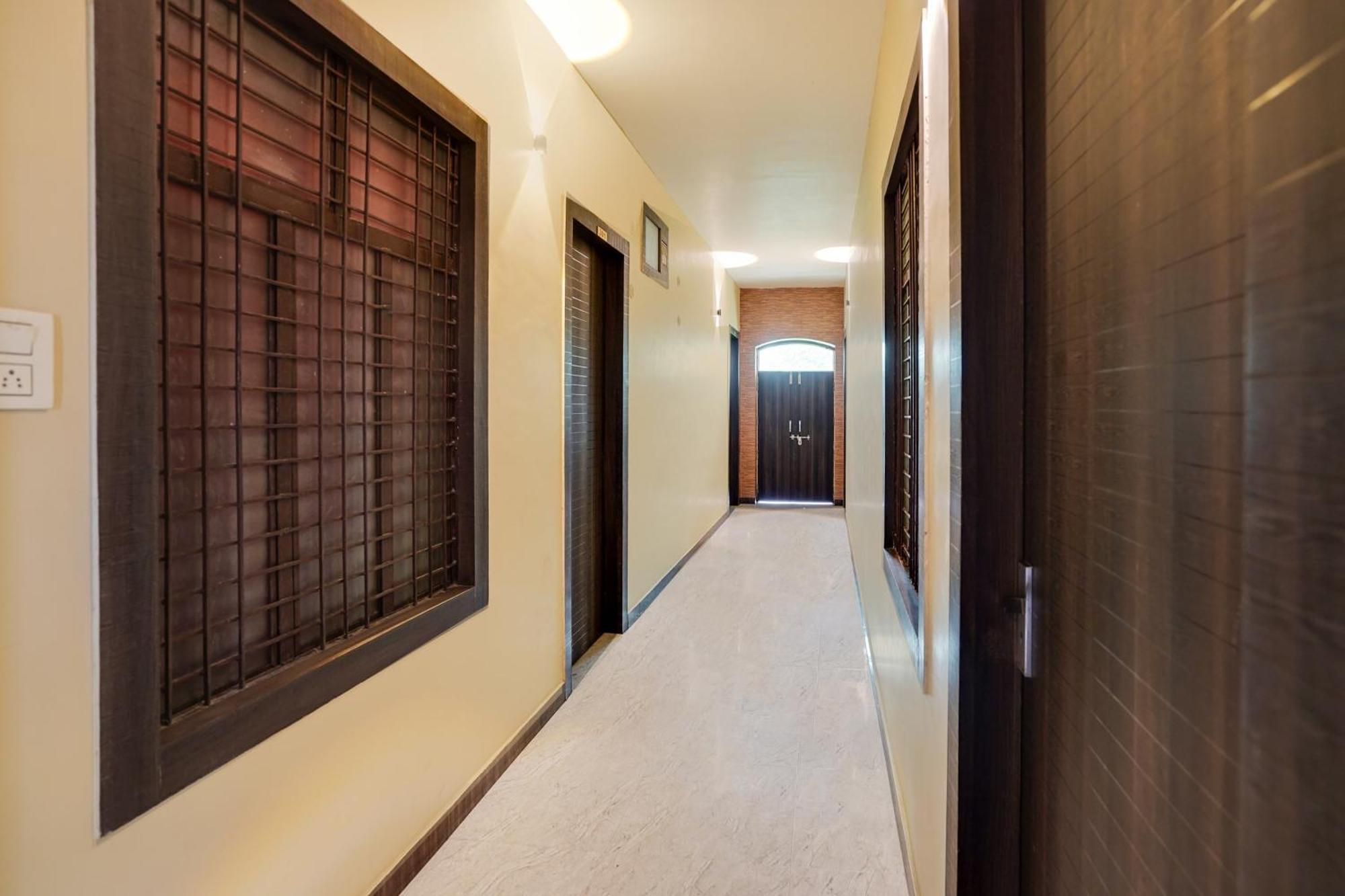 Super Collection O Rajapur Circuit House Hotel Prayagraj Ngoại thất bức ảnh