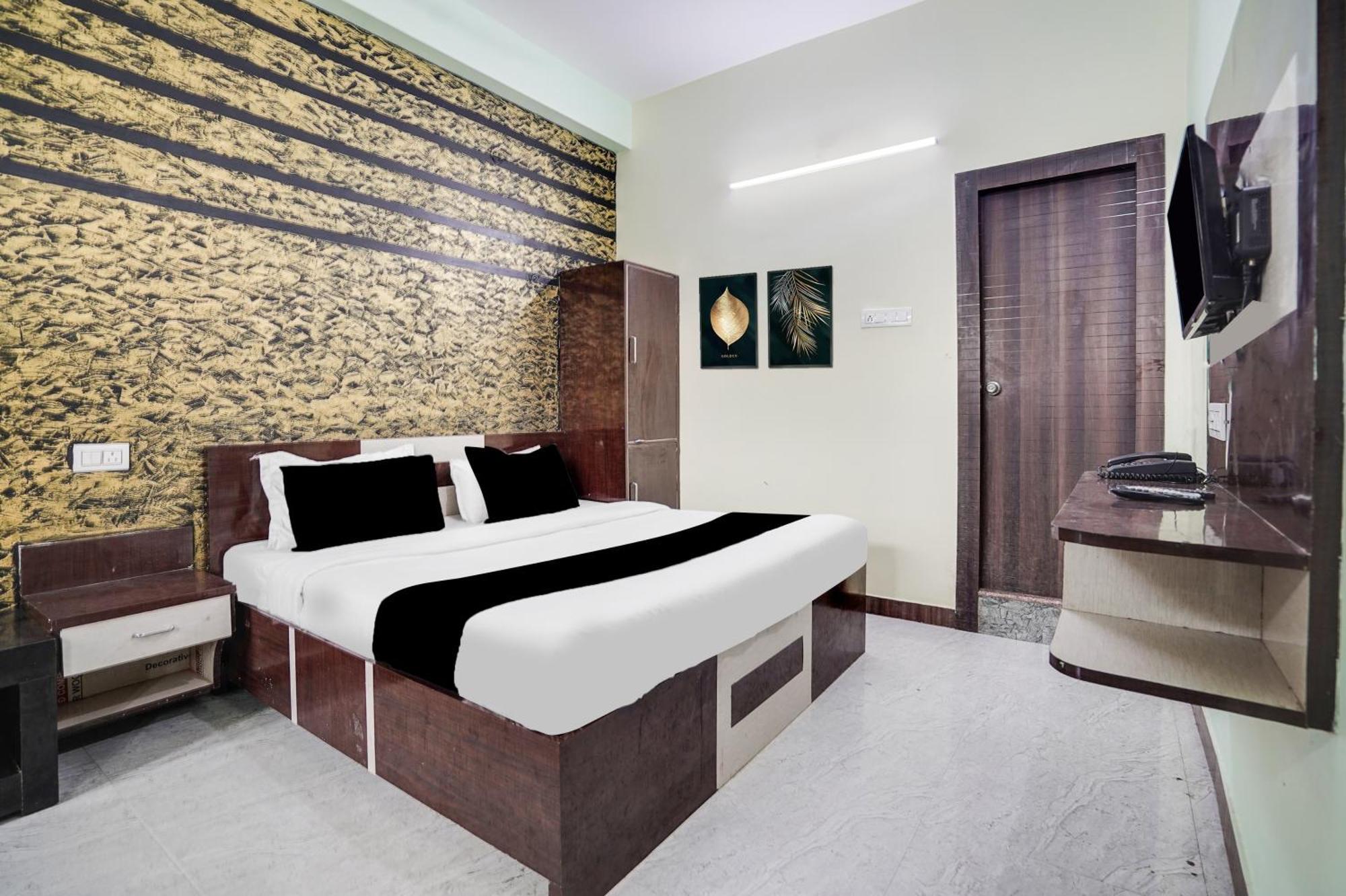 Super Collection O Rajapur Circuit House Hotel Prayagraj Ngoại thất bức ảnh